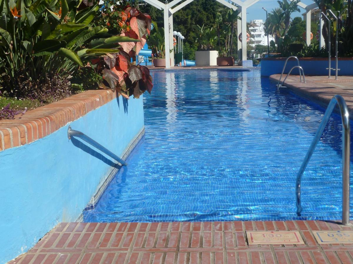 Parking Privado Benalbeach Benalmadena Exterior photo